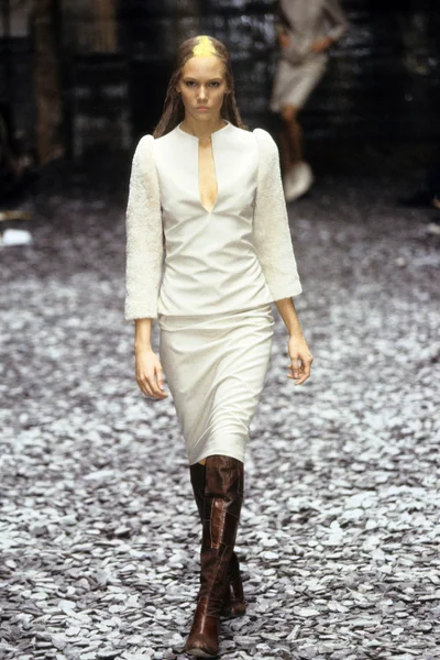 Look 17